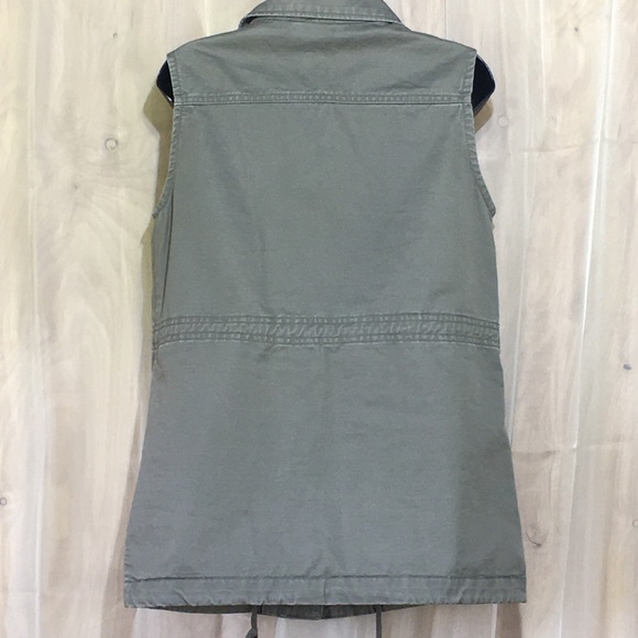 Divided women’s vest size 6 - Picture 2 of 6